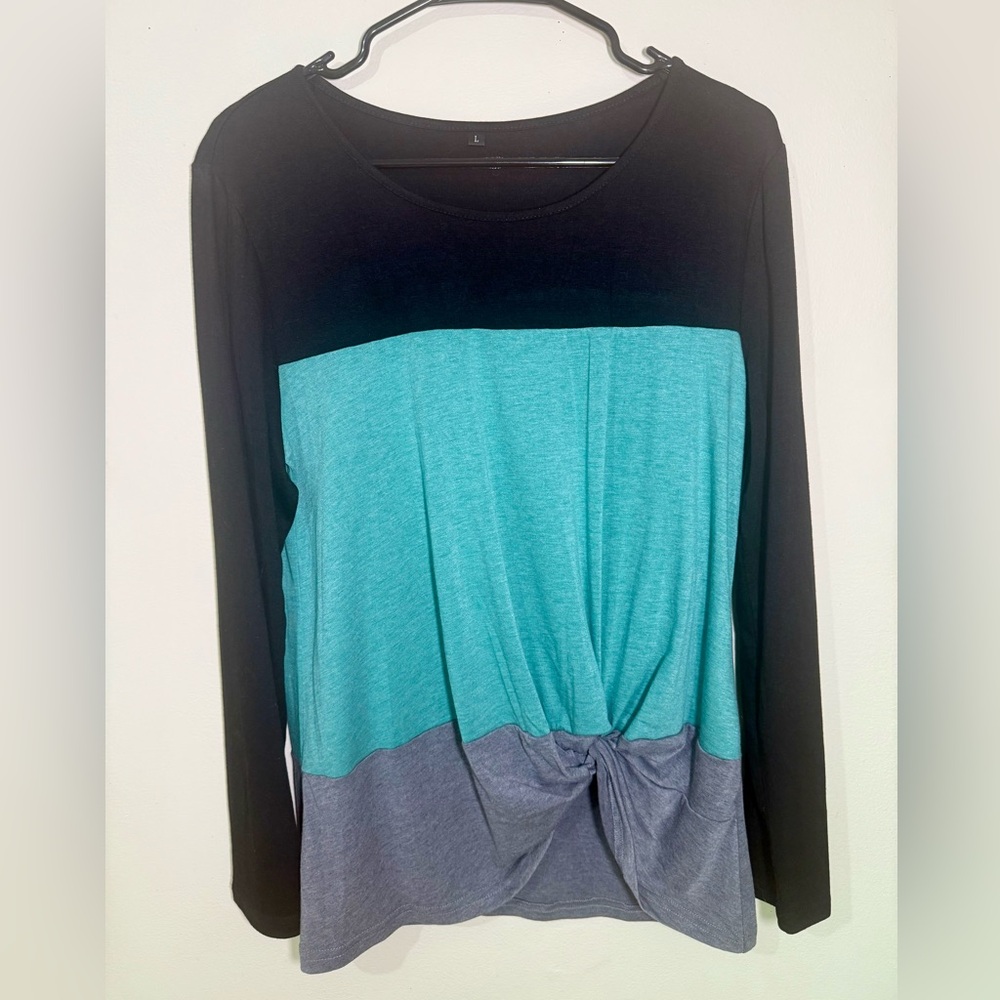 Colorblock Twist-Front Long Sleeve Shirt, Size Large